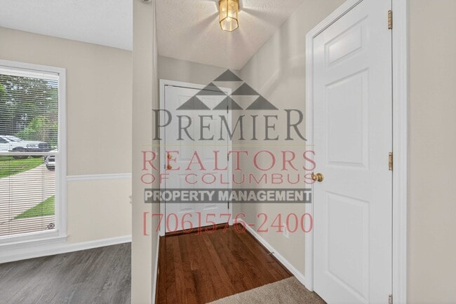 Building Photo - 6788 Mitchell Ridge Dr