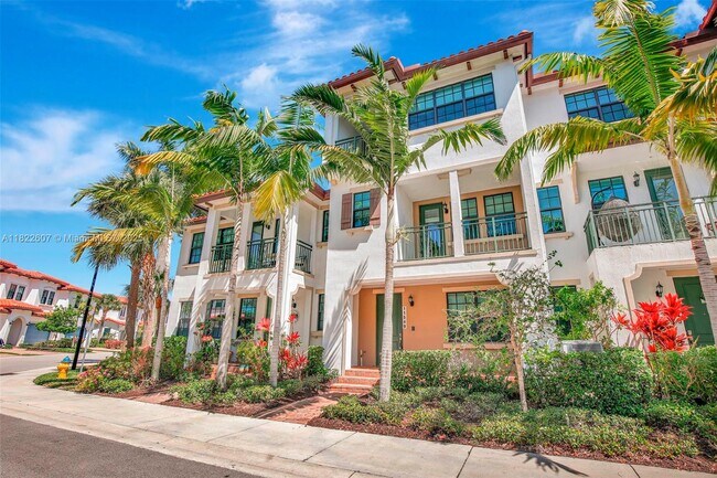 Building Photo - 11549 SW 13th Ct
