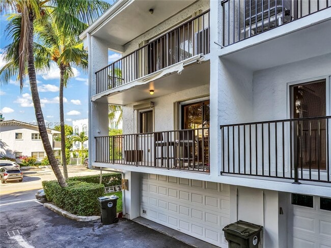 Building Photo - 10090 Bay Harbor Terrace