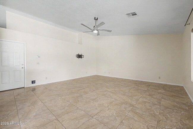 Building Photo - 933 N 94th Pl