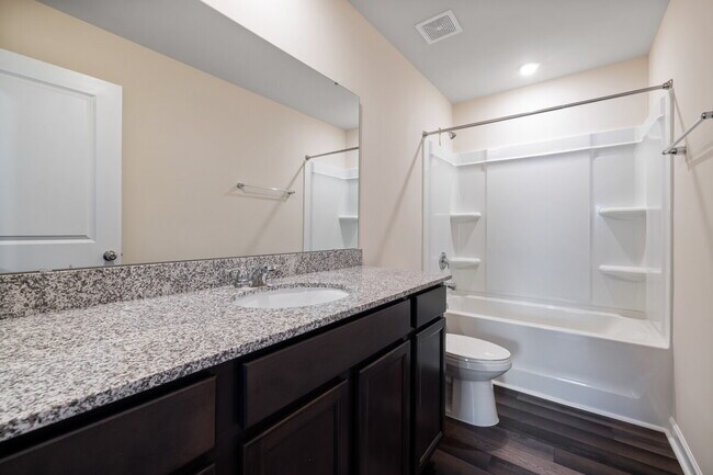 Building Photo - 3 Bedrooms, 2.5 Bathrooms, and 2083 sqft. comfortable and versatile Osprey plan in Raleigh 540 We...
