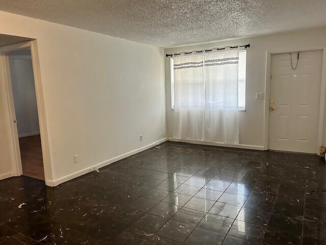 Building Photo - 850 E Commercial Blvd