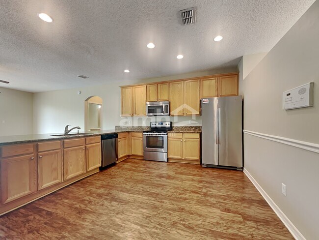 Building Photo - 3634 Meadowgreen Ln