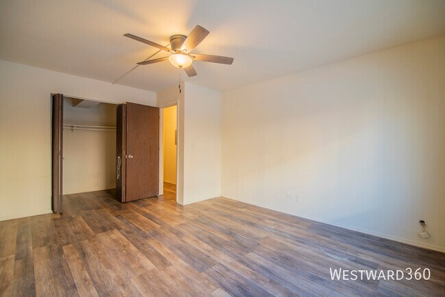 Building Photo - 10413 Dearlove Rd