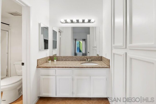 Building Photo - 5170 Clairemont Mesa Blvd