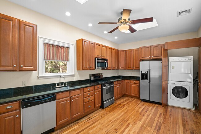 Building Photo - 7 Albion Pl