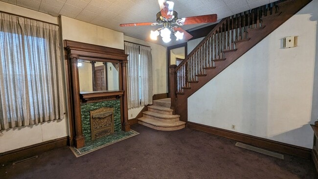 Building Photo - 707 Brady-707