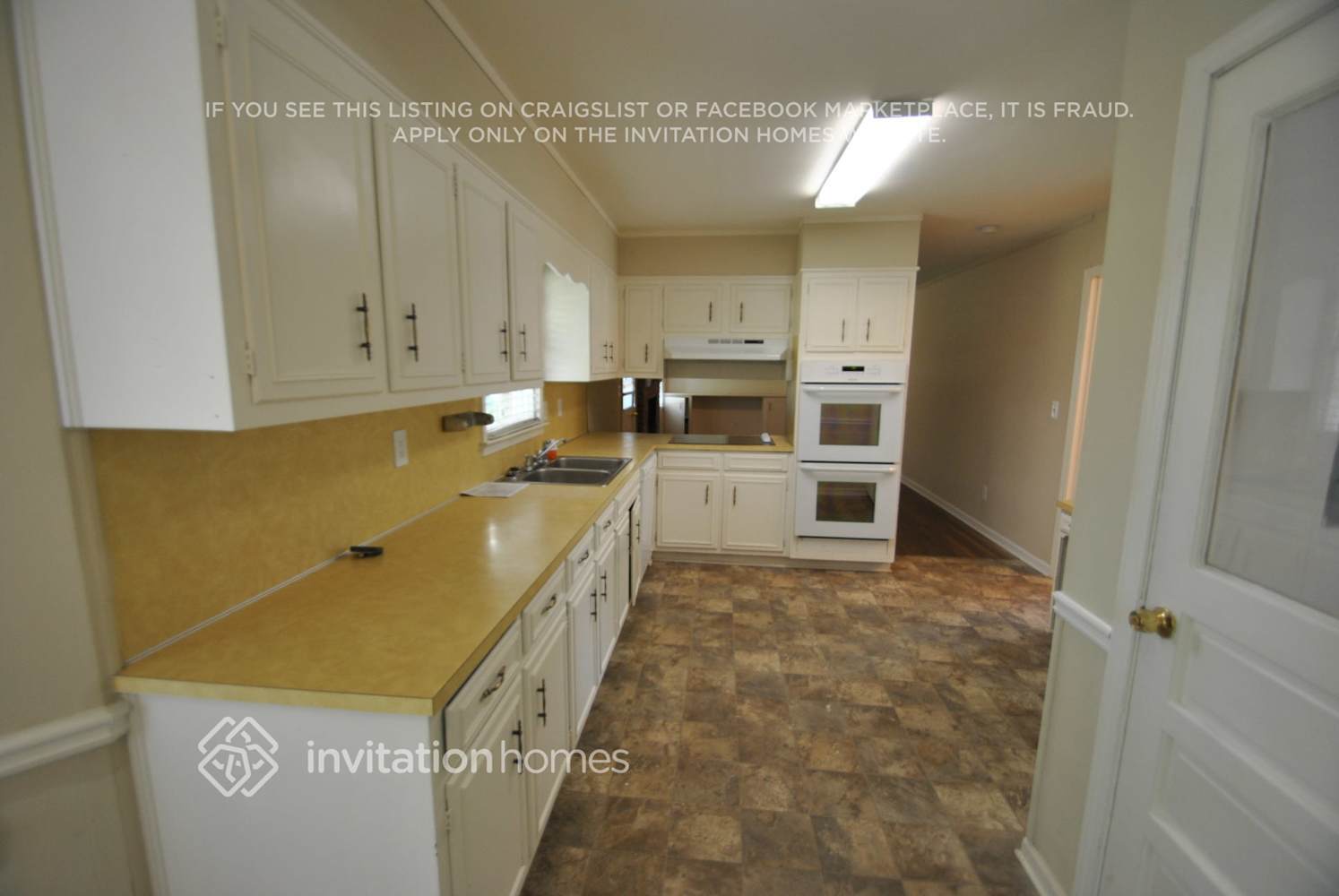 Building Photo - 3098 St Helena Dr
