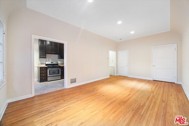 Building Photo - 6217 Orange St