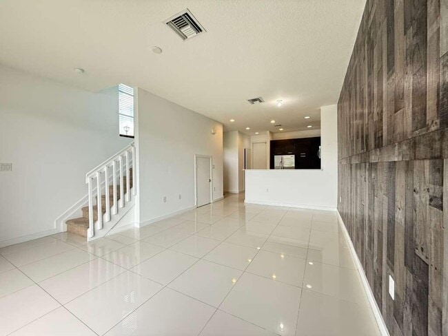 Building Photo - 3563 NW 13th St