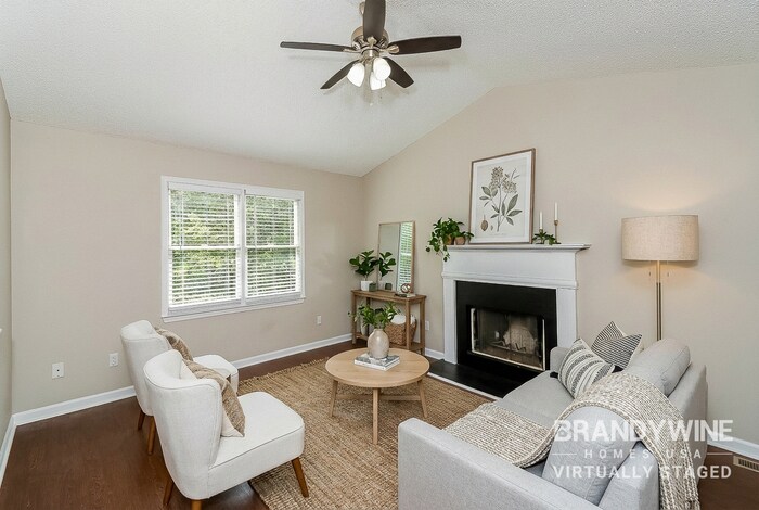 Building Photo - 147 Wesley Mill Dr