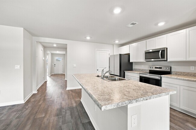 Building Photo - 208 Jeff Waters Cir