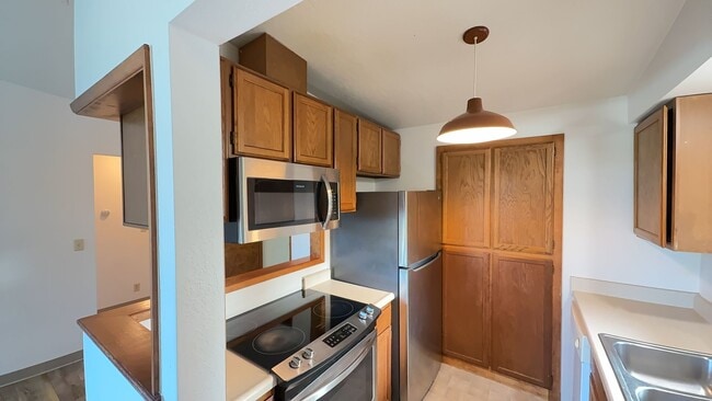 Building Photo - FAR125-Chicago