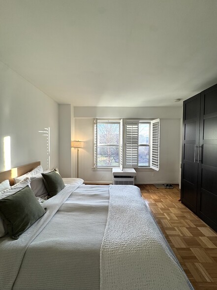 Building Photo - 2500 Q St NW