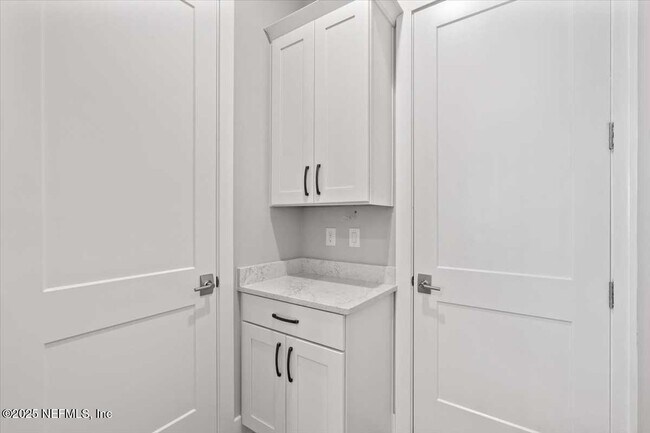 Building Photo - 217 Rum Runner Wy