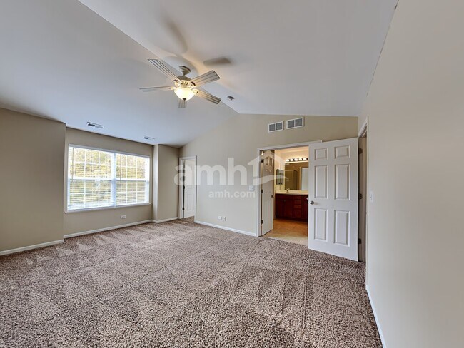 Building Photo - 209 Comstock Dr