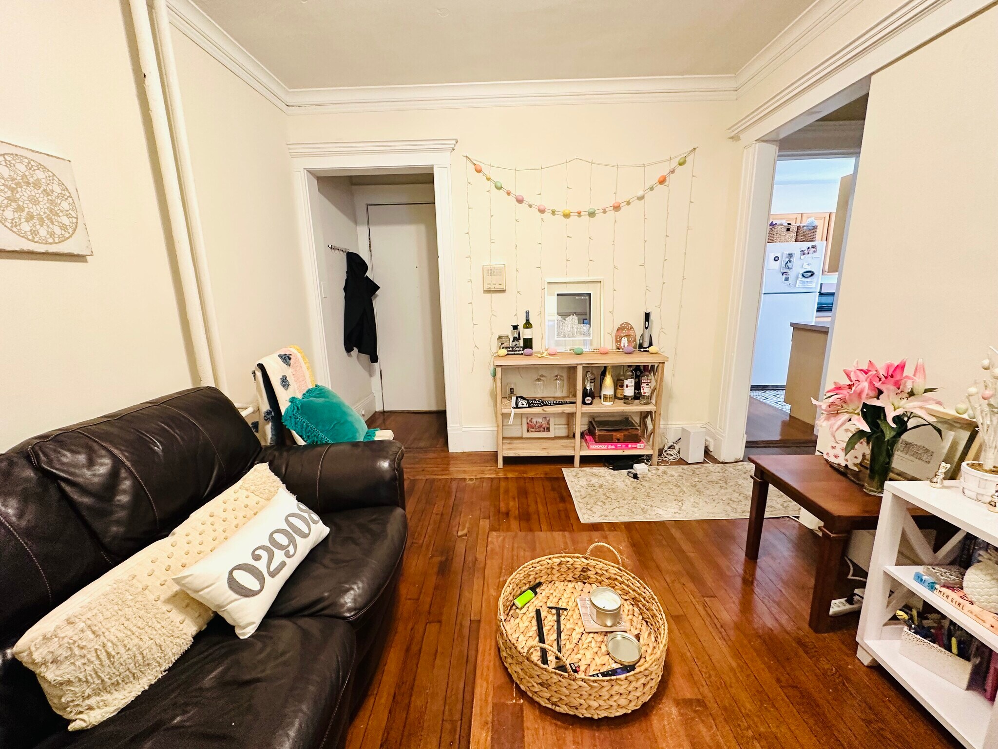 Building Photo - 458 Park Dr