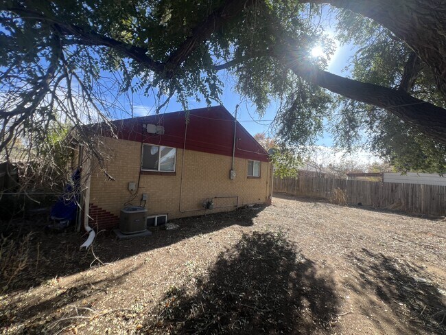 Building Photo - 205 16th Ave Ct