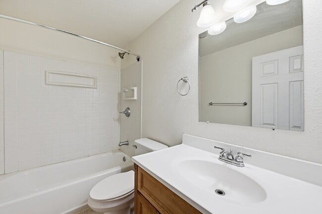 Building Photo - $2,620.95 with $300 off the first month's rent, 5 Beds - 3.5 Bath, Single Family Home in Colorado...