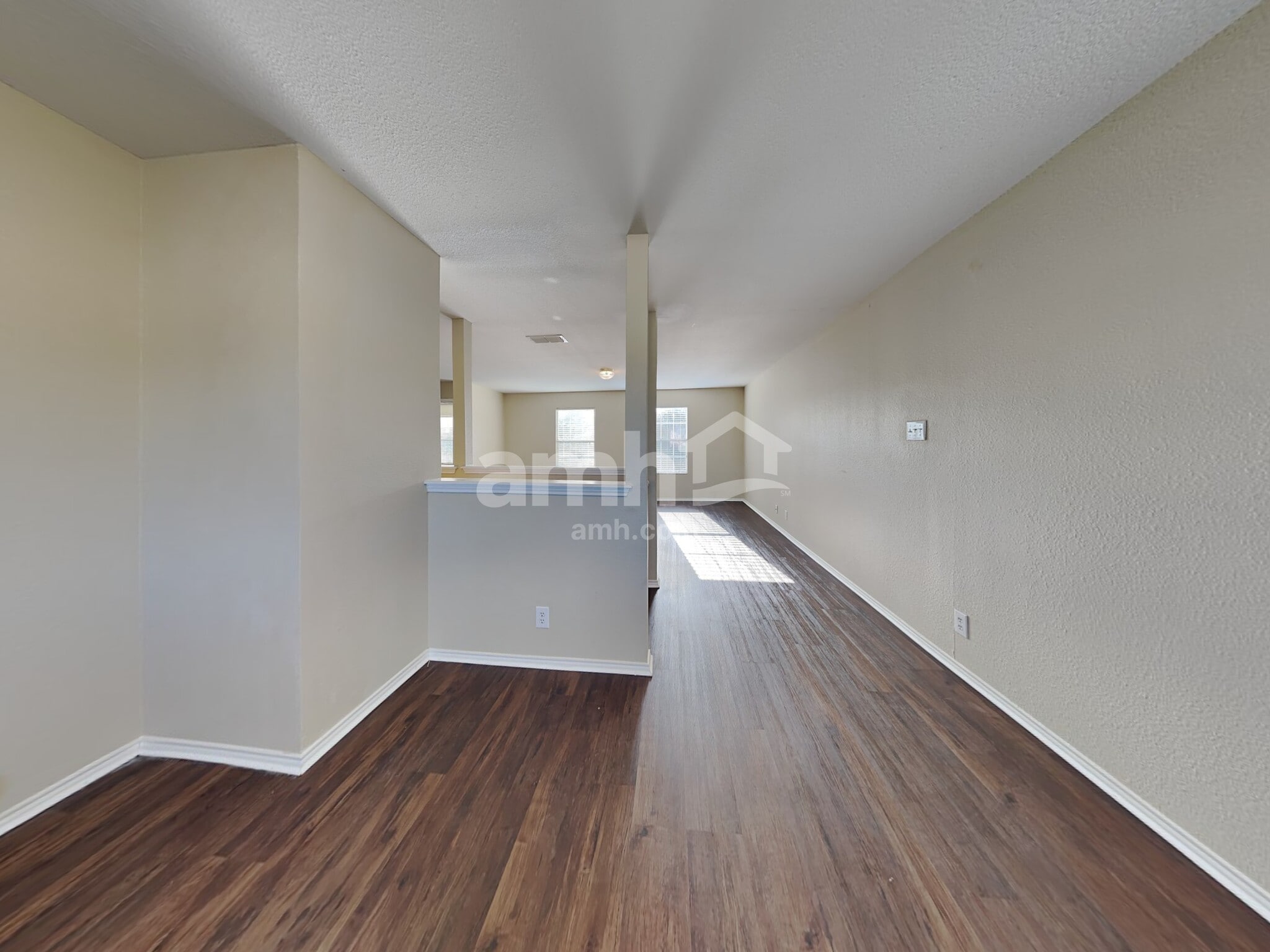 Building Photo - 8438 Silver Brush