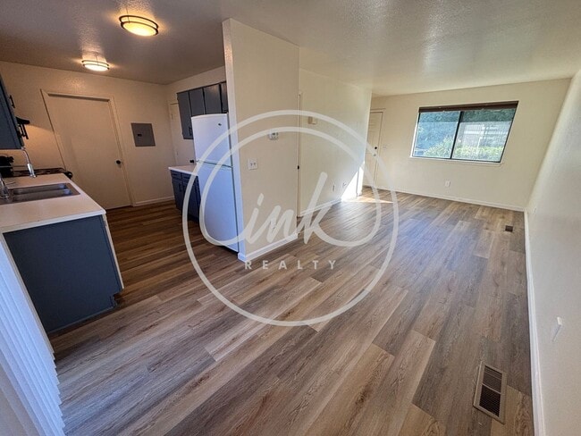Building Photo - 1377 Village Way