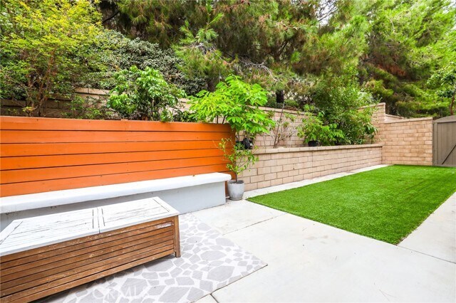 Building Photo - 71 Lavender