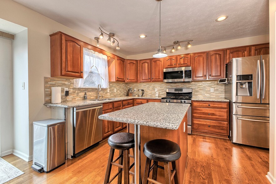 Building Photo - 304 Chanticleer Cir