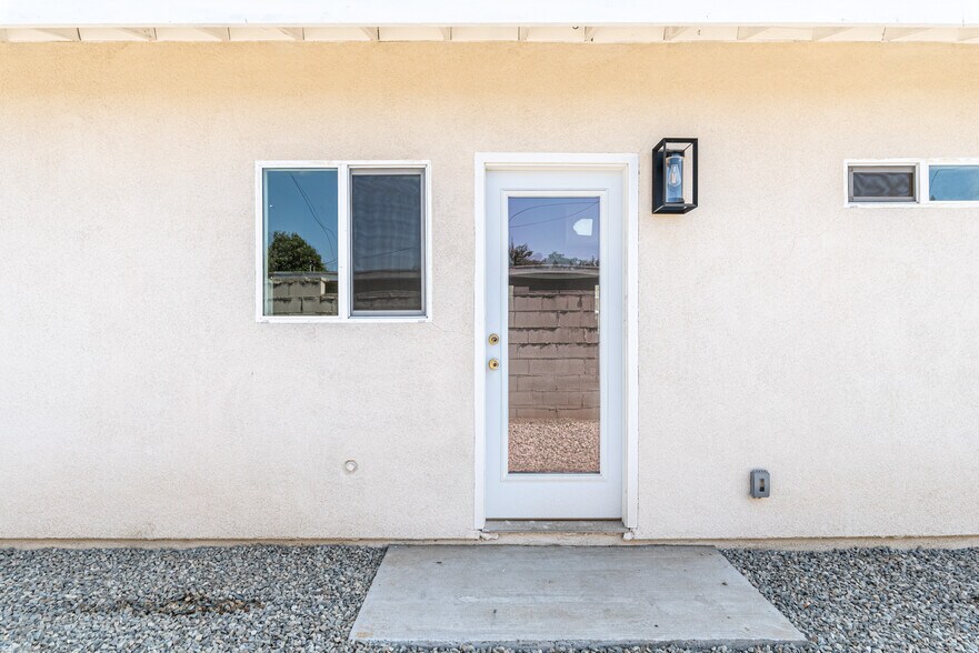 Building Photo - 1219 N Azusa Ave
