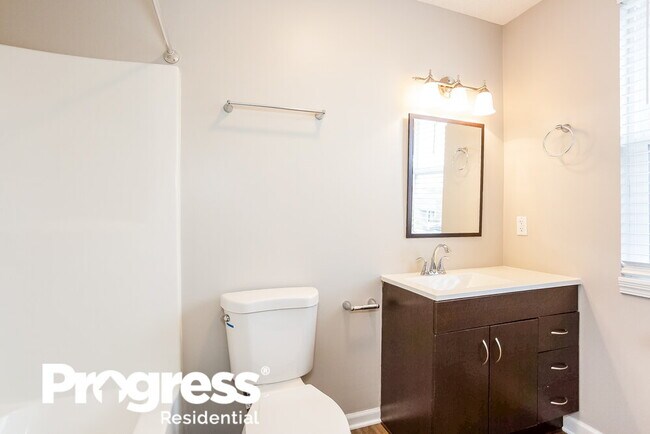 Building Photo - 1560 Orchestra Way