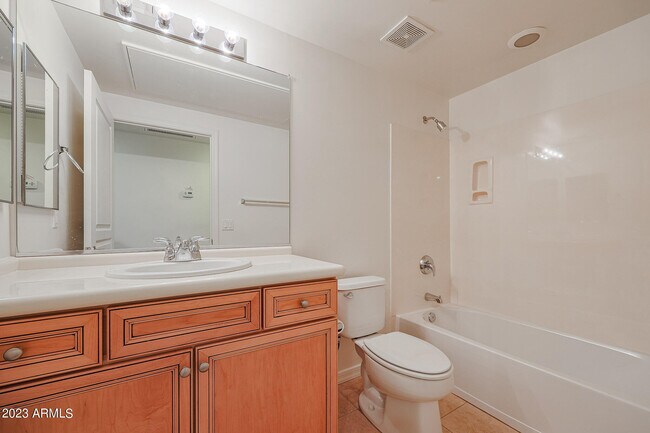 Building Photo - 20660 N 40th St