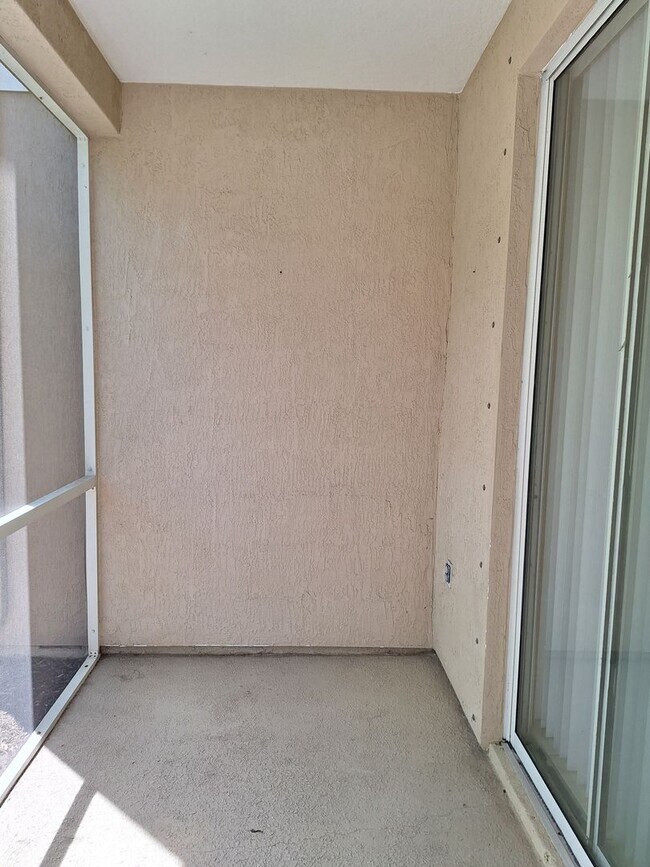 Building Photo - 8106 Summer Cove Ct