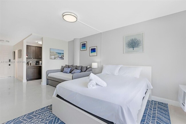 Building Photo - 7904 West Dr