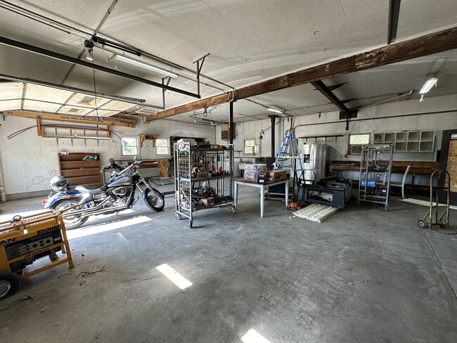 Building Photo - 6131 N 450 W