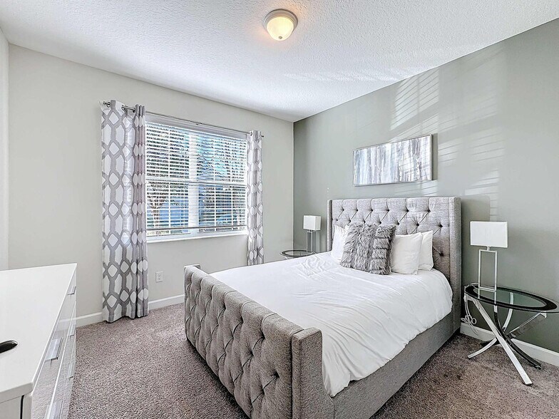 Building Photo - 1589 Flange Dr