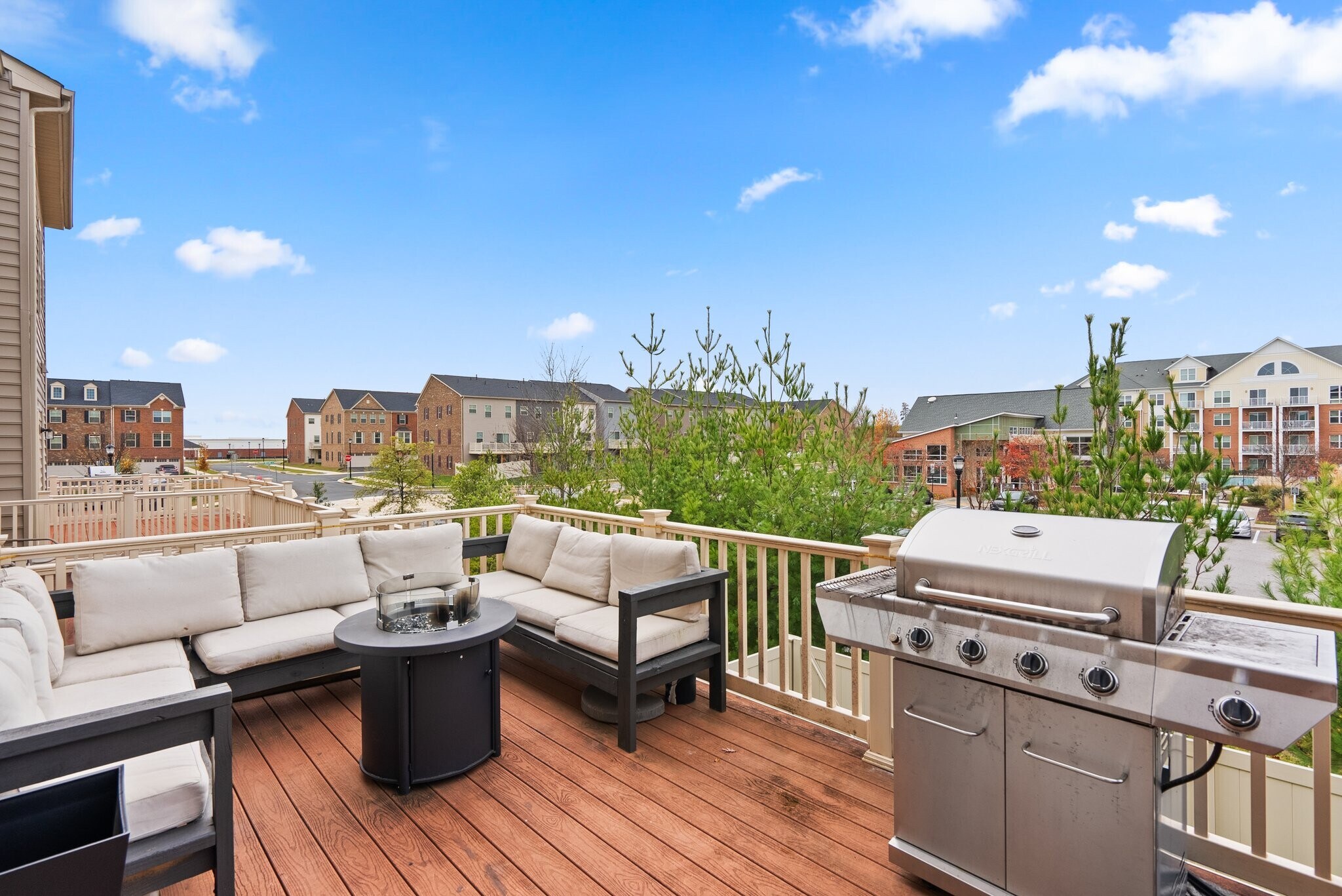 Building Photo - 14407 Sandy Ridge Ln