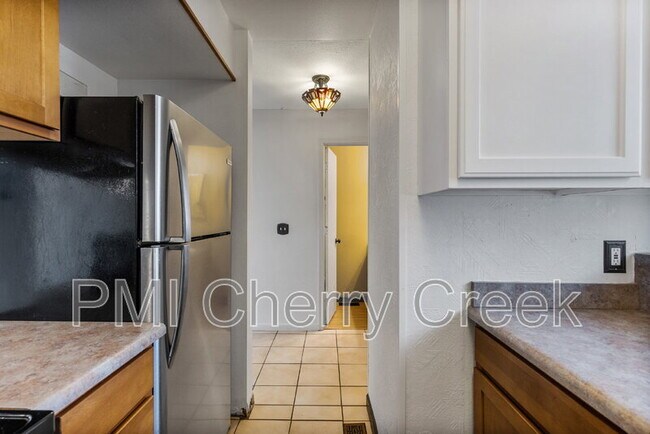 Building Photo - 11634 E Bayaud Dr