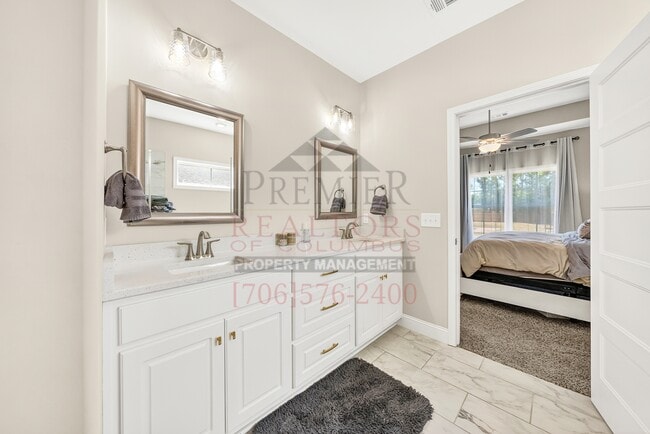 Building Photo - 6897 Omaha Dr