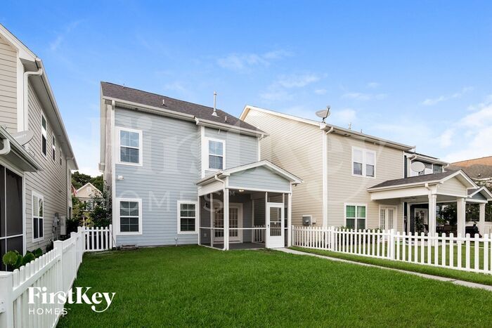 Building Photo - 413 Forsythia Ave