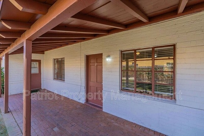 Building Photo - 928 W McDowell Rd