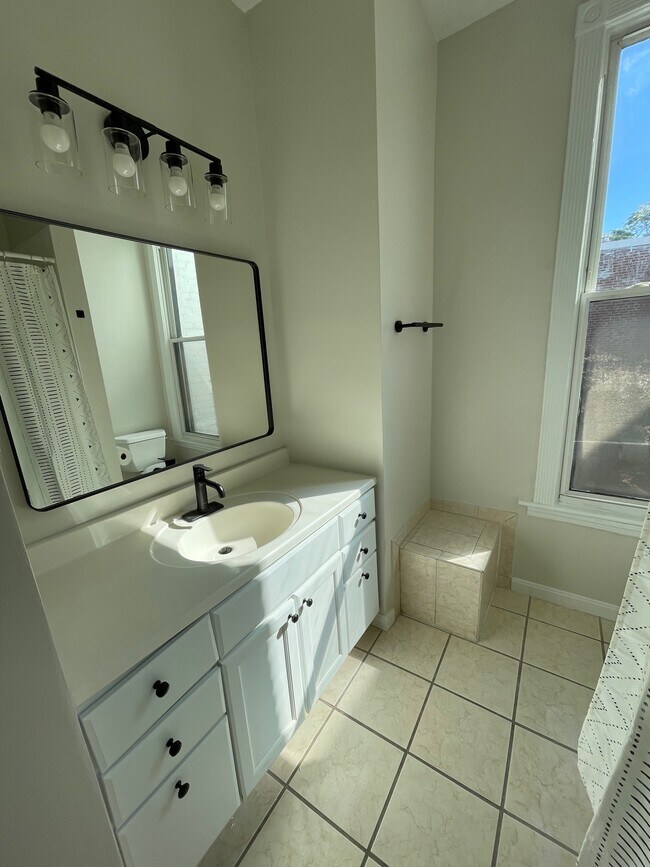 Building Photo - 3131 11th St NW