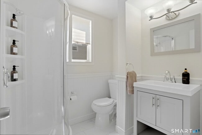 Building Photo - 62 Glenwood Ave