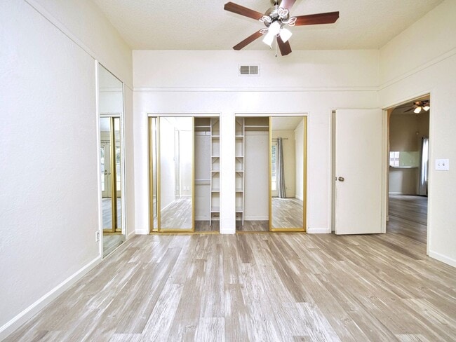 Building Photo - Cozy 2bed 1 bath South Natomas home availa...