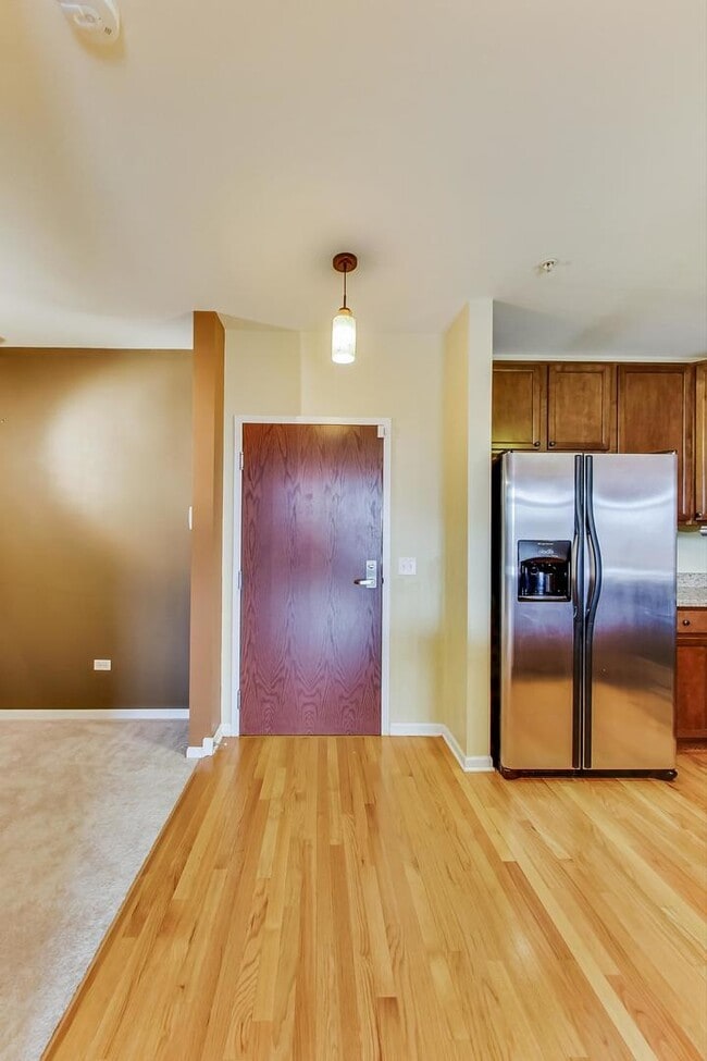 Building Photo - 6436 Roosevelt Rd