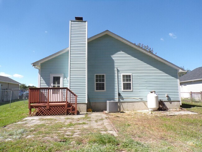 Building Photo - 1019 Furia Dr