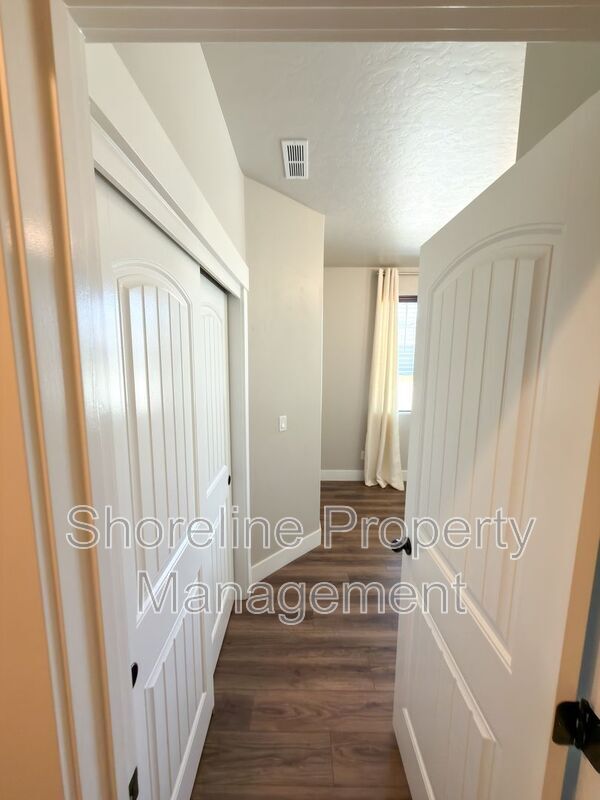 Building Photo - 12913 S Salerno Ave