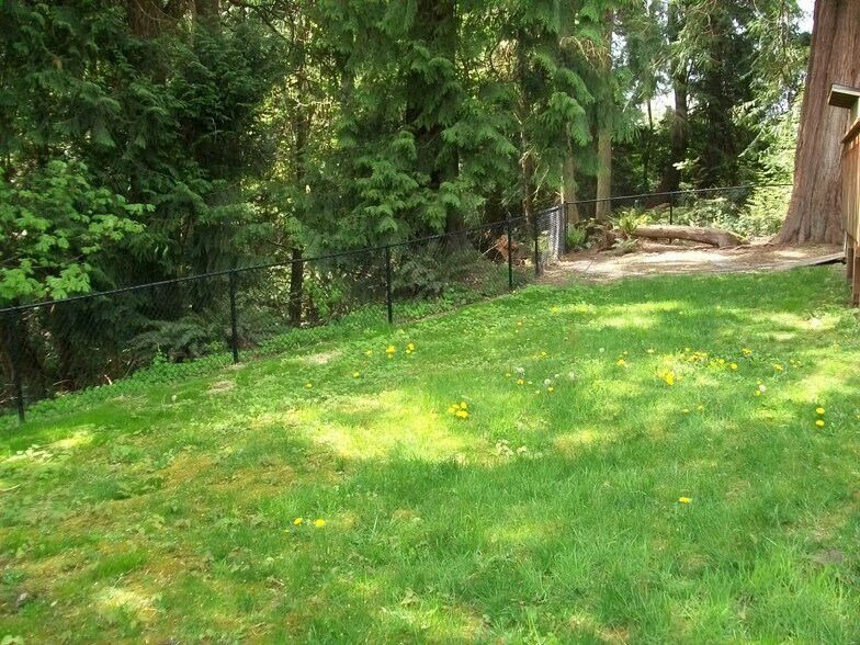 Back yard - 2133 NW Mulholland Blvd