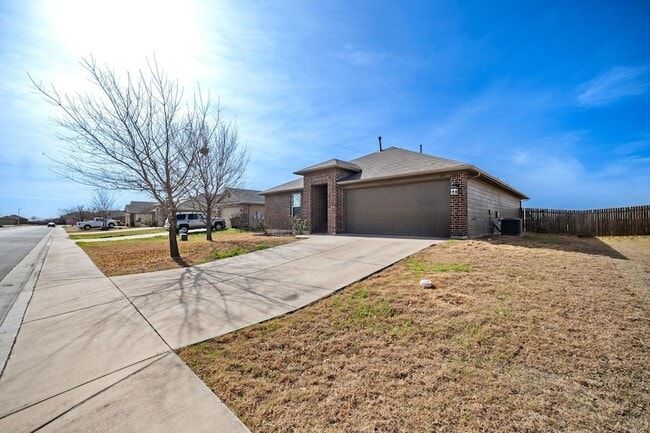 Building Photo - 197 Voss