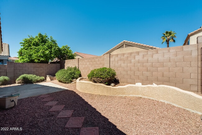 Building Photo - 3024 E Blackhawk Dr