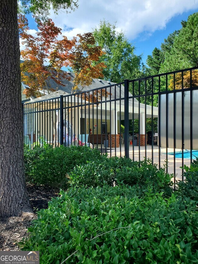 Building Photo - 2233 Nottley Dr