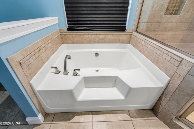 Building Photo - 22811 Panama City Beach Pkwy